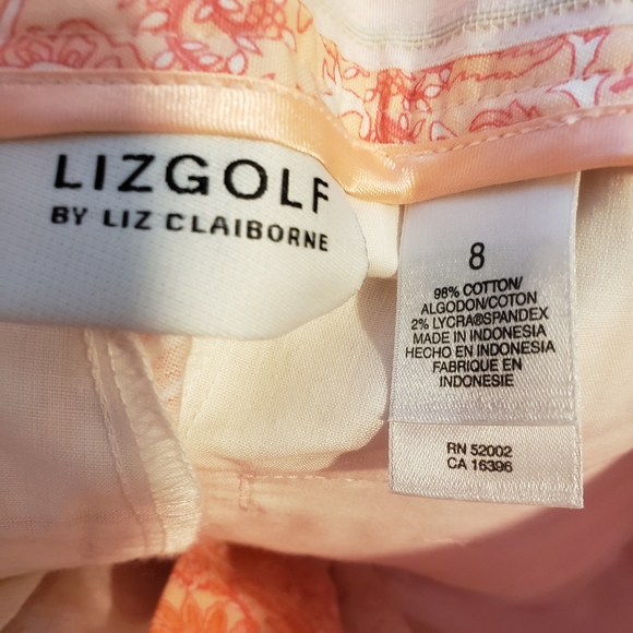 Liz Claiborne LizGolf Active Shorts Paisley Print Size 8 NWT - Picture 4 of 6